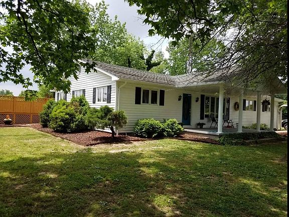 3rd image of 1395 County Road 975 E