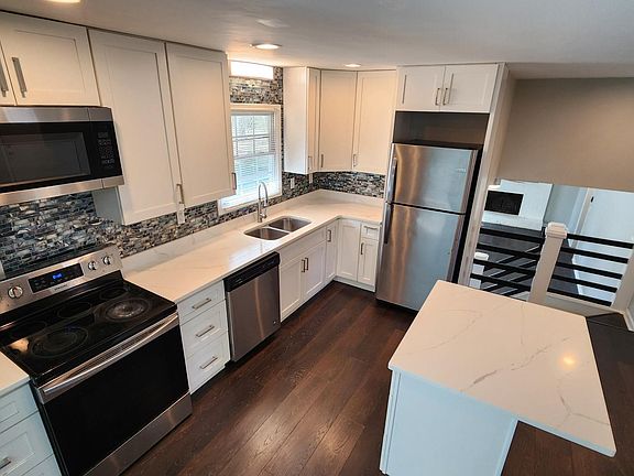 2nd image of 175 Marilyn Dr E