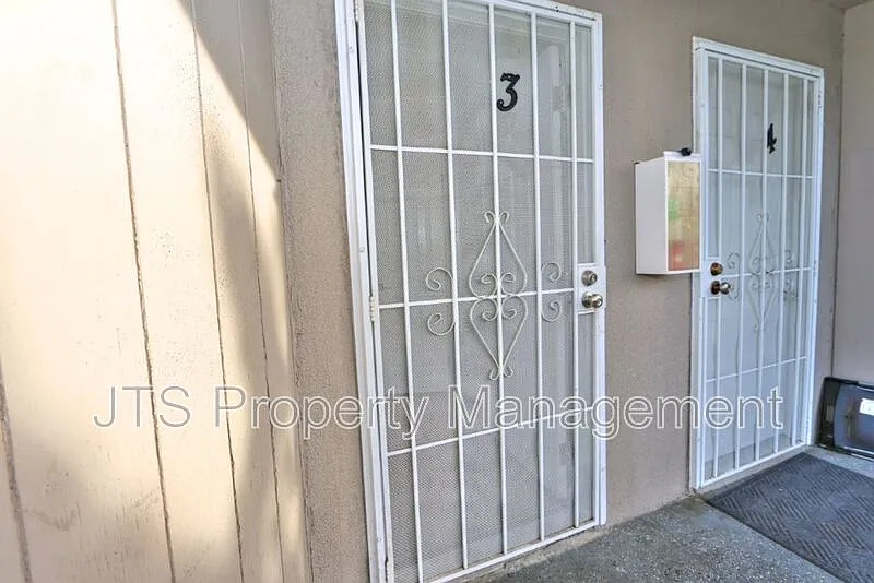2 bed, 1.0 bath, 926 sqft, $1,400 — Photo 4