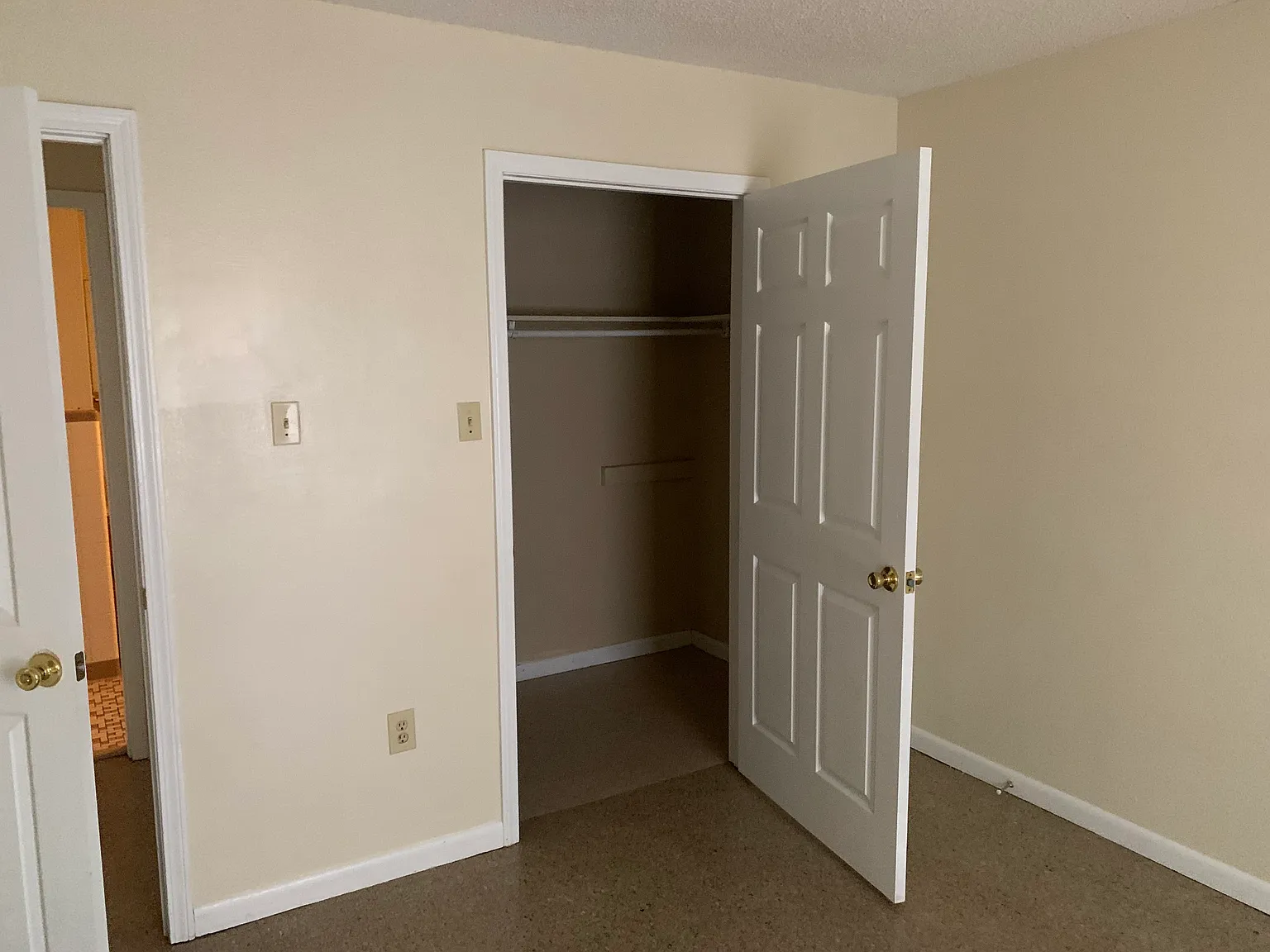 1 bed, 640 sqft, $730 — Photo 3
