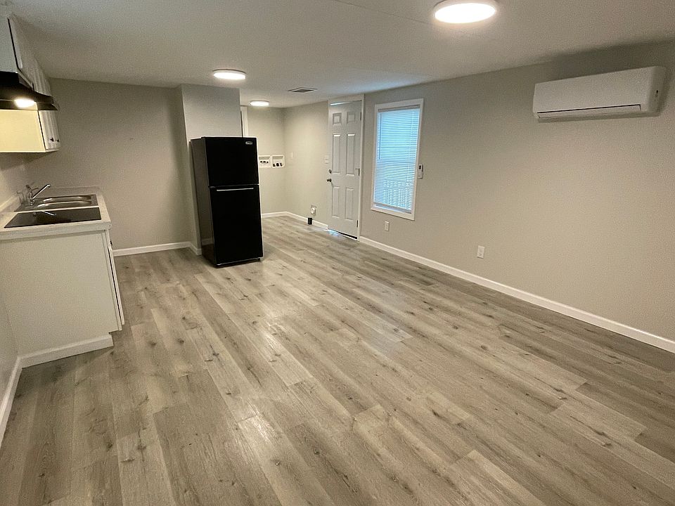 1st image of 905 Riverside Dr #31