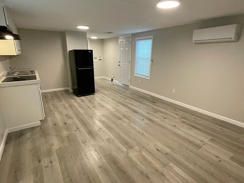 905 Riverside Dr #31
