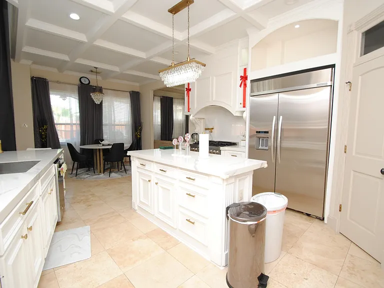 15823 Medina Lake Ln — Photo 16