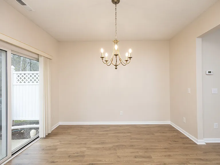327 Orchard Park Dr — Photo 16