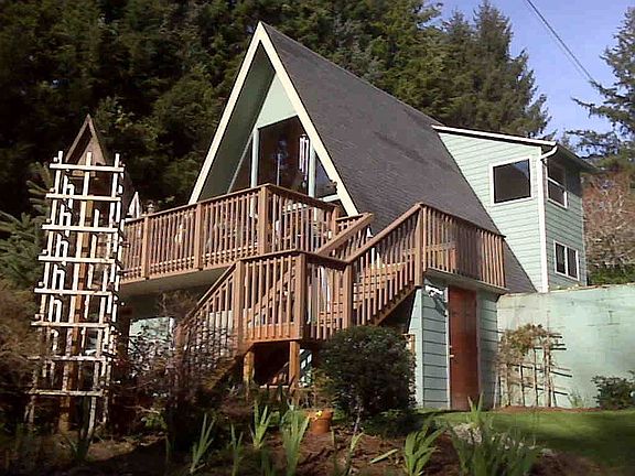 Back of house coming up from lake 