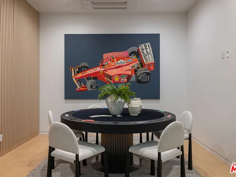 822 Superba Ave — Photo 44