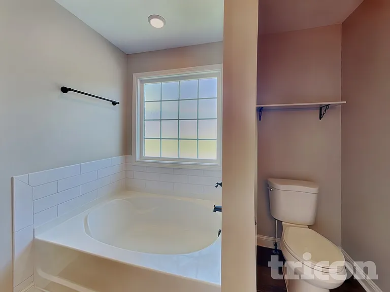 129 Bonnell Dr — Photo 9