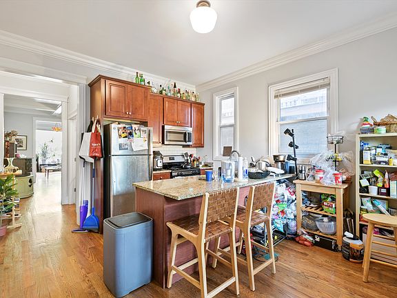 5th image of 3554 W Wrightwood Ave #1