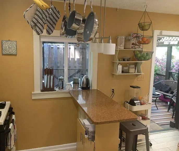 3500 Georges Ln — Photo 3