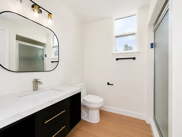185 Laurel Wood Ct — Photo 11