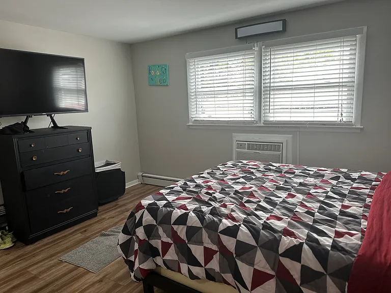 4516 Park Ave #1S — Photo 15