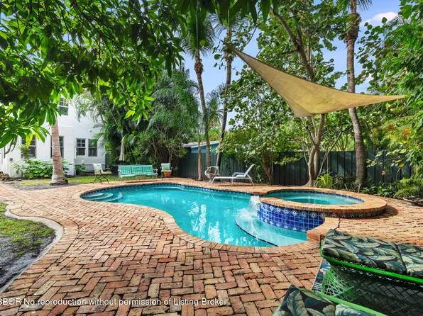 735 Kanuga Dr, West Palm Beach, FL 33401