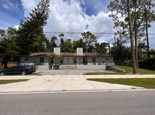 8049 Bayshore Dr APT B, Naples, FL 34112
