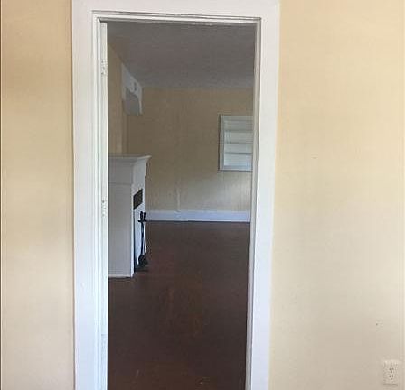 3rd image of 320 N Peninsula Dr