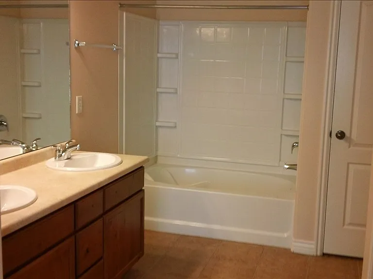 1209 W Spencer Rd — Photo 9