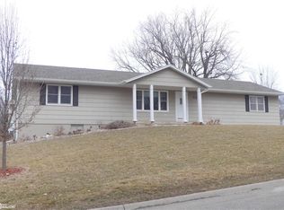 513 E 12th St, Carroll, IA 51401
