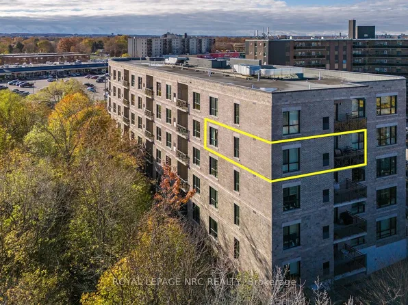 379 Scott St #401, Saint Catharines, ON L2M 0B7