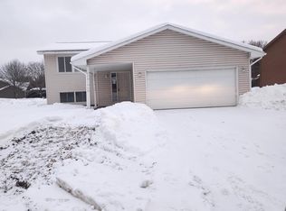 8005 113th Ave N, Champlin, MN 55316