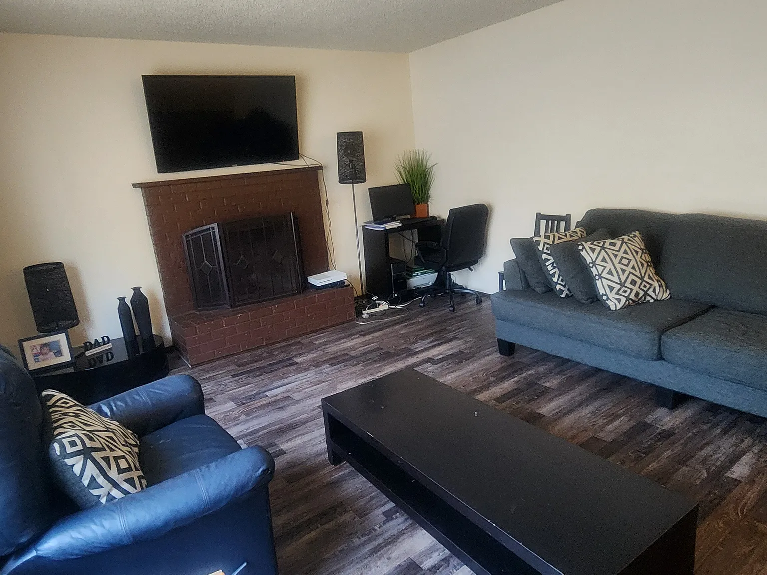 2 bed, 1008 sqft, $2,200 — Photo 4