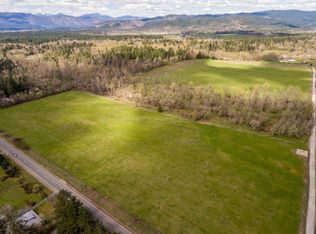 5710 Holland Loop Rd, Cave Junction, OR 97523