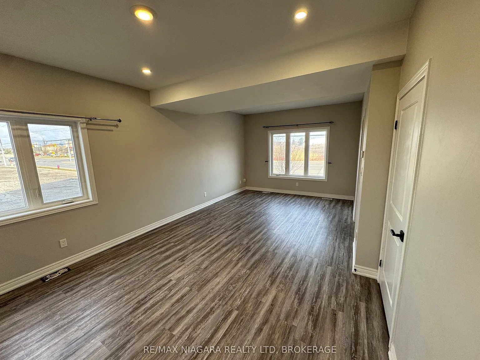 2 bed, $2,350 — Photo 2