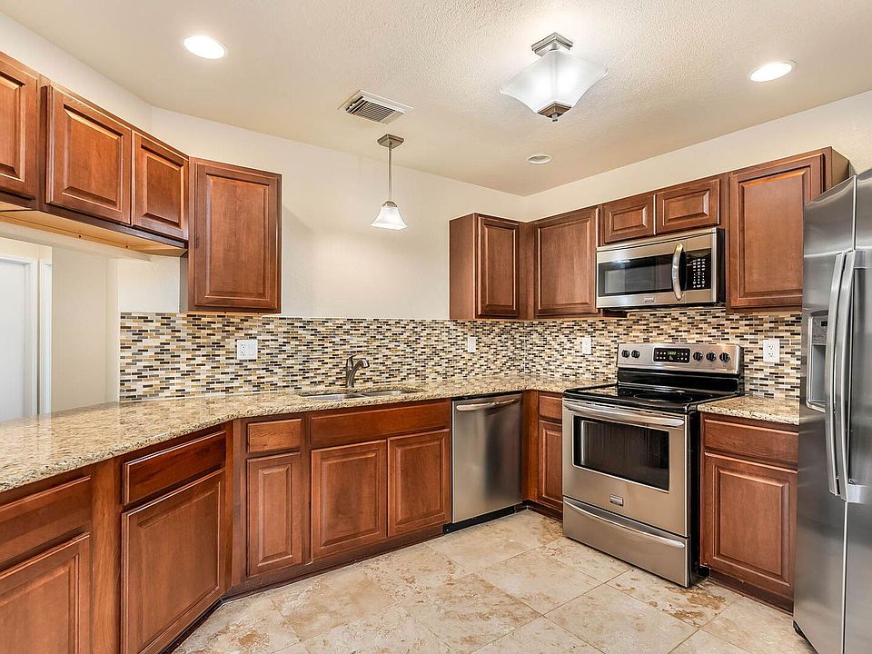 1st image of 5642 Lovett Oaks