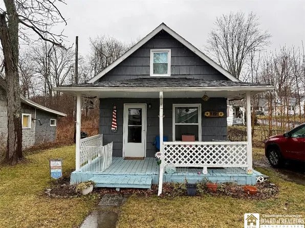 3554 Railroad Dr, Jamestown, NY 14701