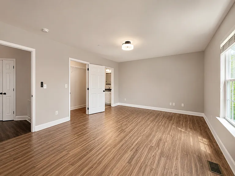 1126 Maple Tree Ln — Photo 15