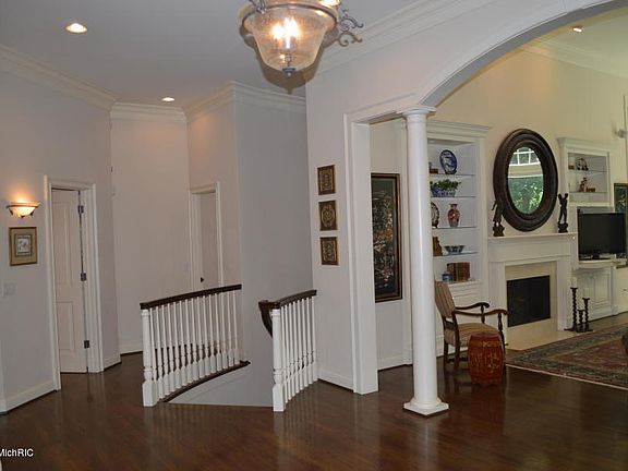 5th image of 32841 Cayuga Heights Ln
