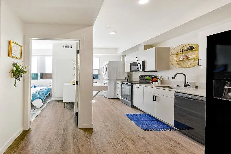South Park Place — Photo 4