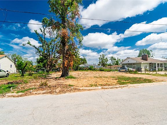 5th image of 1203 W Cypress St #16