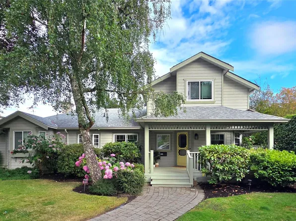 3935 Scolton Rd, Saanich, BC V8N 4E1