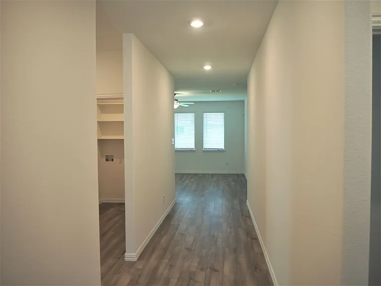 1800 Lakegrove Rd — Photo 20