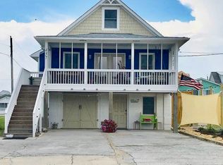 457 Ocean Dr, North Topsail Beach, NC 28460