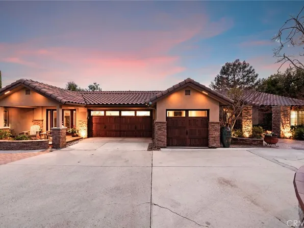 9827 Flying Mane Ln, Alta Loma, CA 91737