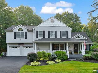 81 S 5th St, Park Ridge, NJ 07656