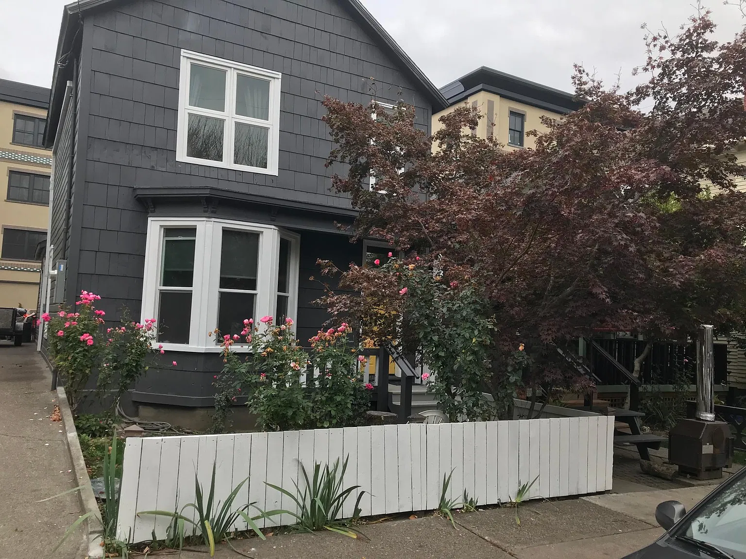 2125 NW Hoyt St — Photo 1