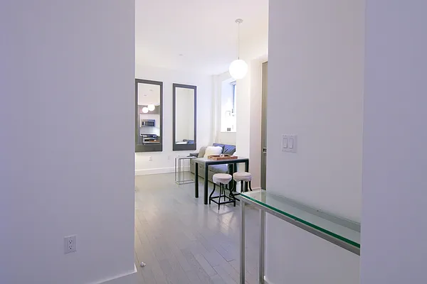 Rented by Landmark Manhattan Realty Corp | media 73