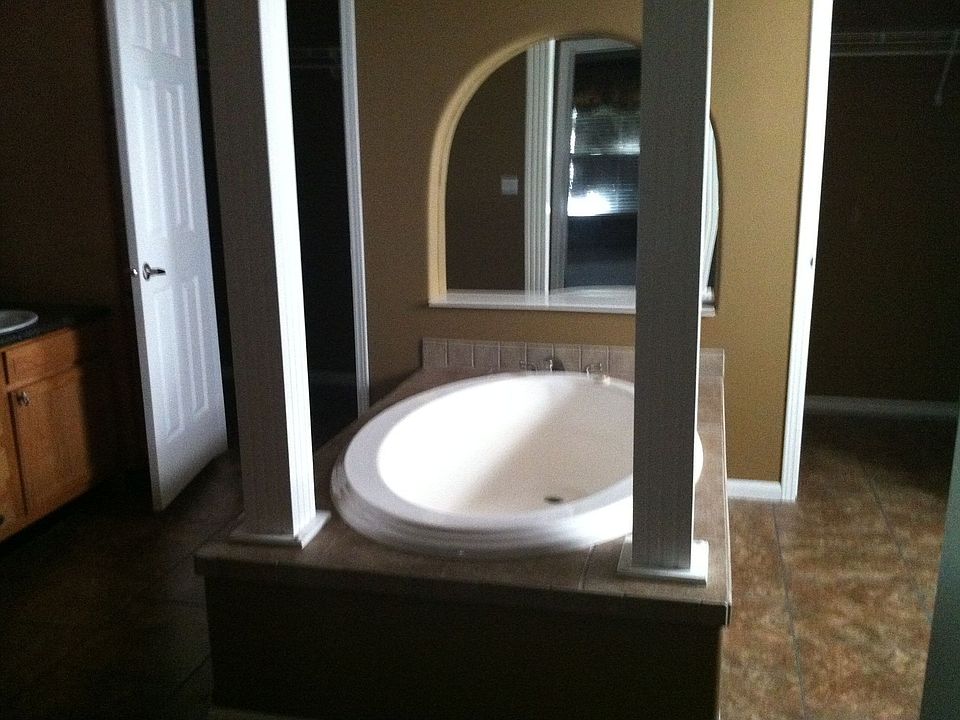 2nd image of 614 Landry Ln