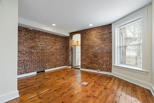 170 Park St #172 Photo 1