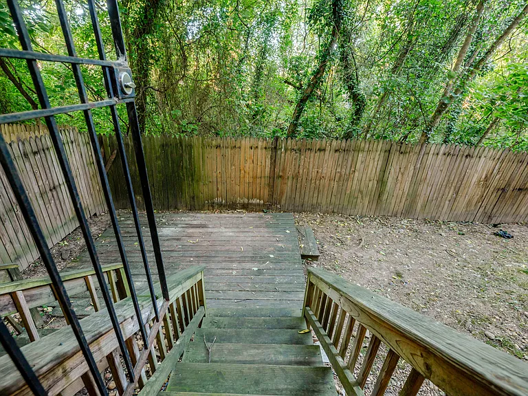 1405 Howard Rd SE #B — Photo 17