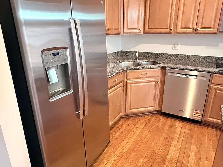 1560 Rutland Way — Photo 34