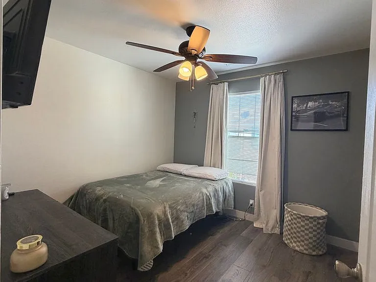 588 Gardenia Pl — Photo 9