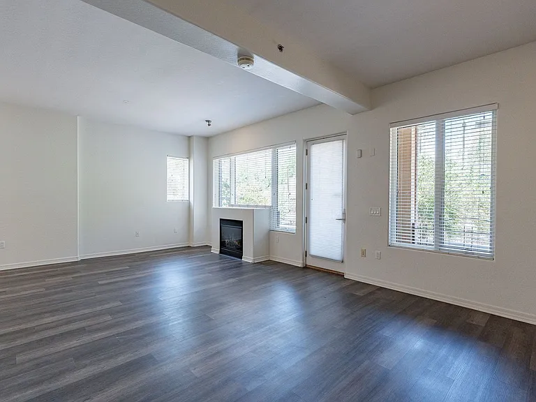 16 W Encanto Blvd #130 — Photo 5