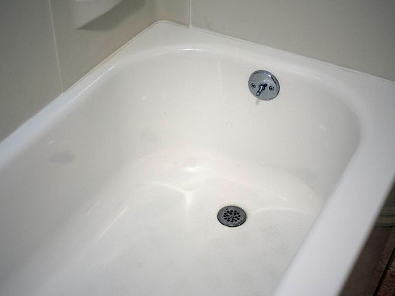 3rd image of 902 6th St APT C