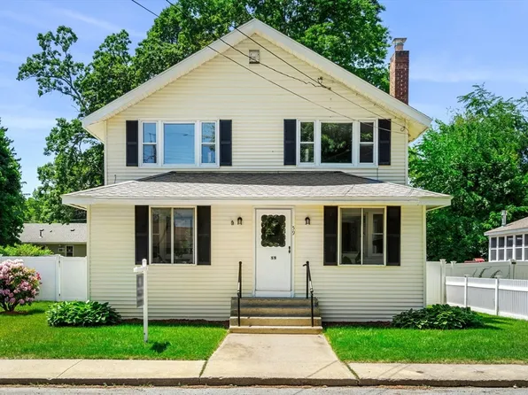 59 Berkeley Ave, Lowell, MA 01852