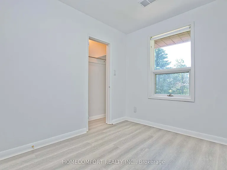 247 Parkview Ave — Photo 21
