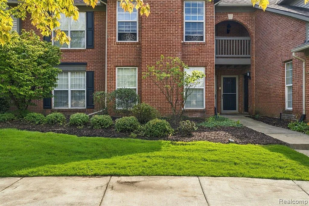 2 bed, 2.0 bath, 1491 sqft, $2,250 — Photo 1
