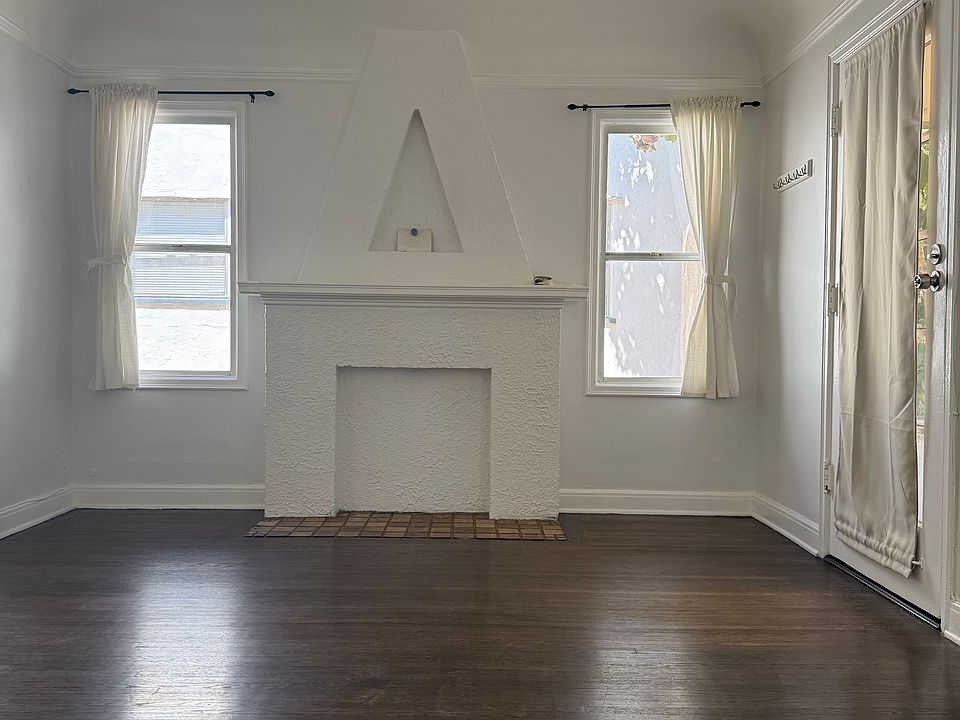 1st image of 3105 Sherwood Ave #A