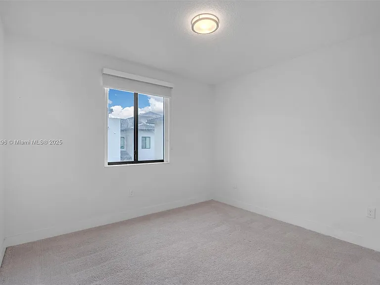 4450 NW 83rd Pkwy — Photo 27
